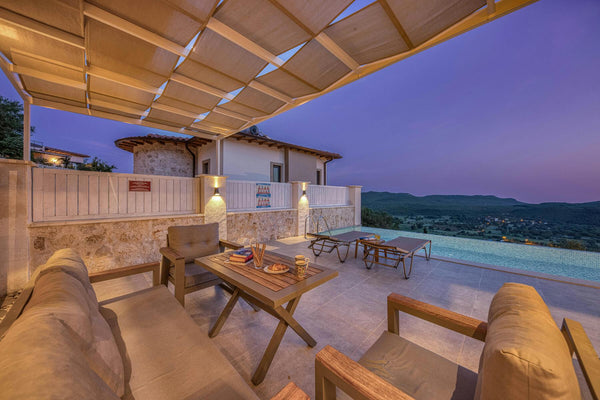 All-Weather-Patio-Furniture-8-Top-Brands-Buys-2025 Wrmth.ca